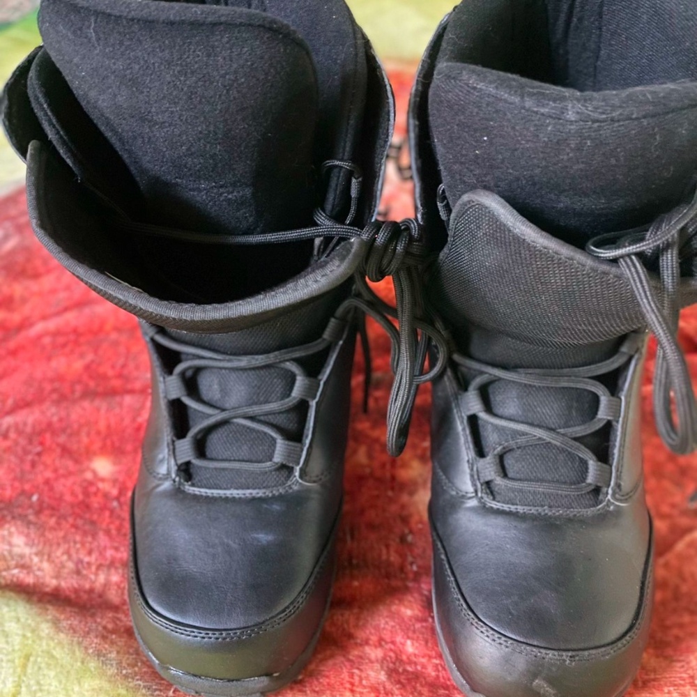 Snowboard Boots Size 10,5 Mens Chamonix  ALL MOUNTAIN  BOOT  Burton K2 Capitaliz - Picture 5 of 8